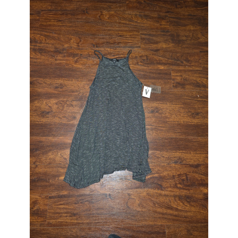 Vibe sportswear black and white dress size small NWT